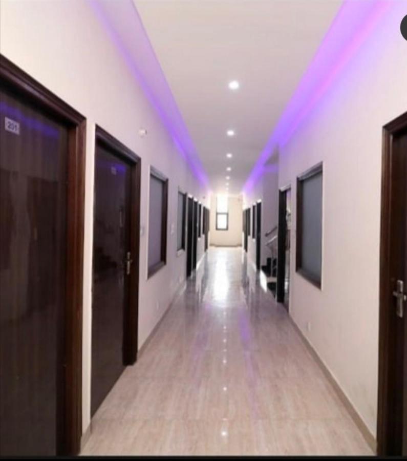Hotel Kb Square Near Chandigarh Railway Station Kamer foto
