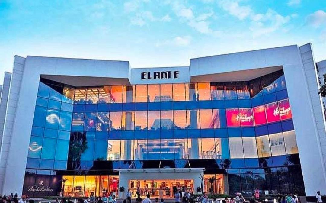 Hotel Kb Square Near Chandigarh Railway Station Buitenkant foto