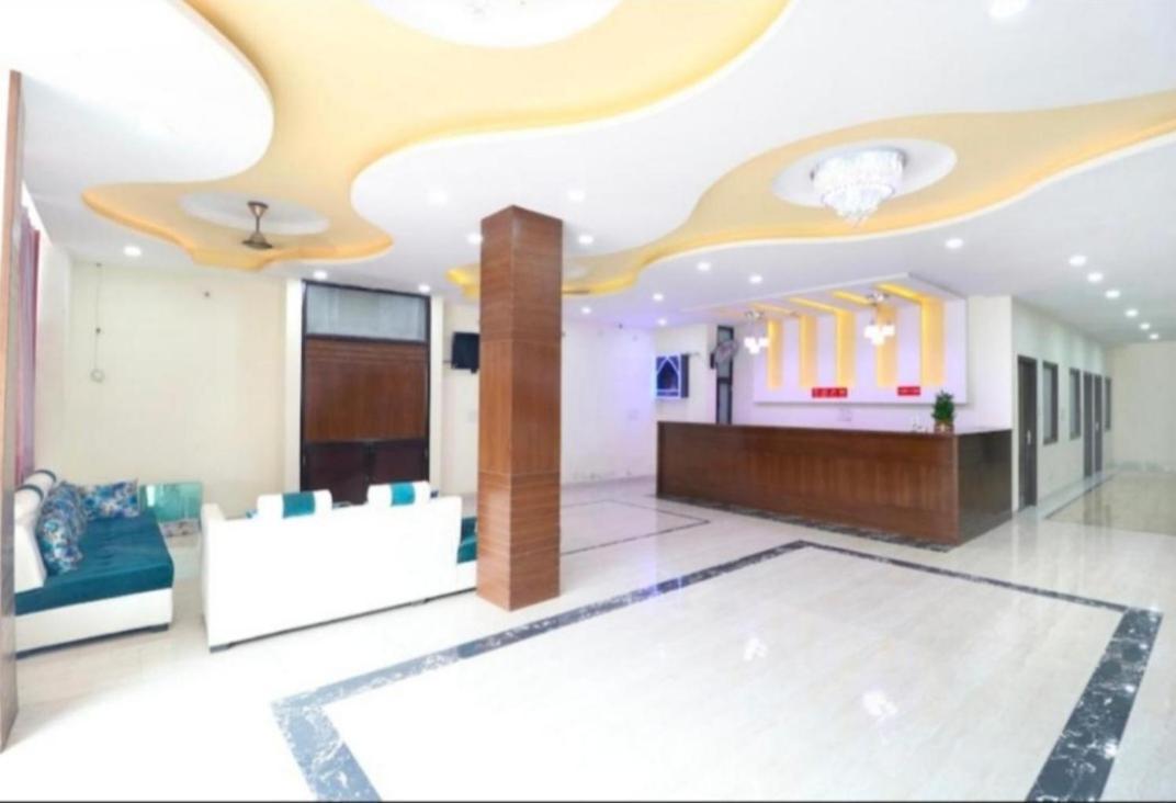 Hotel Kb Square Near Chandigarh Railway Station Buitenkant foto
